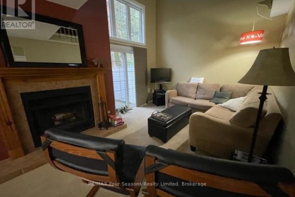 21 - 146 Settlers Way, Blue Mountains, ON L9Y0N9 Photo 2