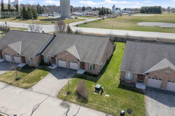21 - 19 Somerset Drive, Norfolk, ON, photo 2