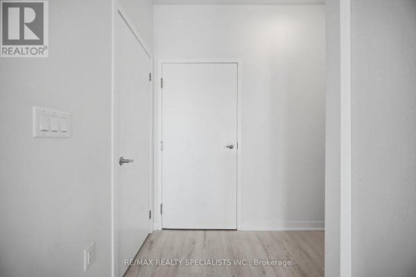 21 - 3405 Ridgeway Drive, Mississauga, ON, photo 3