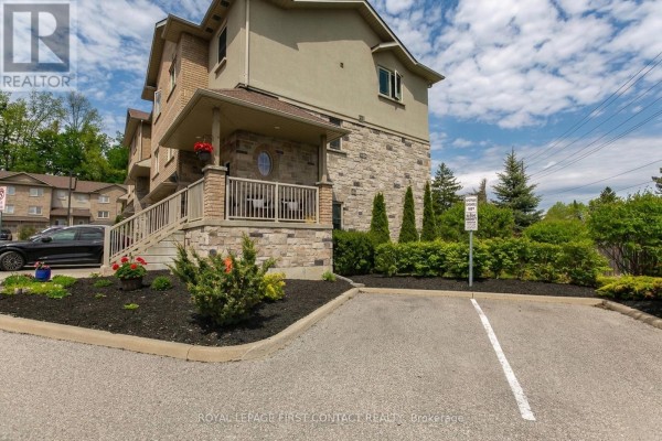 21 - 376 Blake Street, Barrie, ON, photo 2