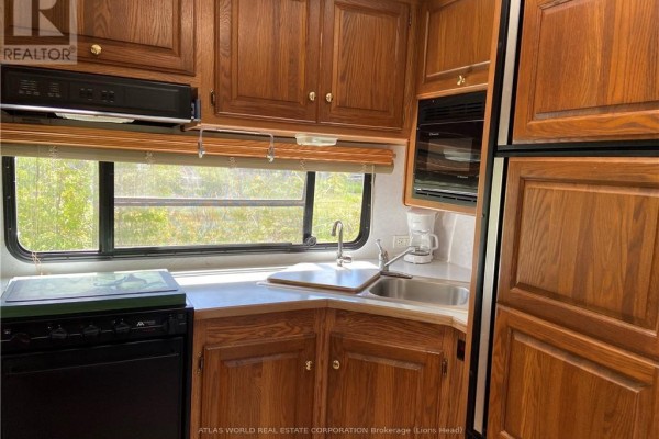 21 - 9 Tamarac Road, Northern Bruce Peninsula, ON N0H2R0 Photo 4