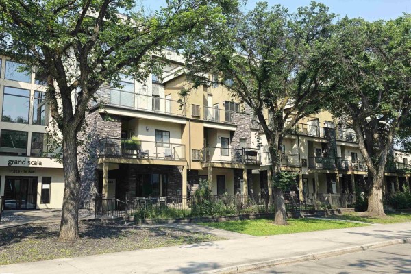 Den - #21 11518 76 Av Nw, Edmonton, AB T6G0K7 Photo 4