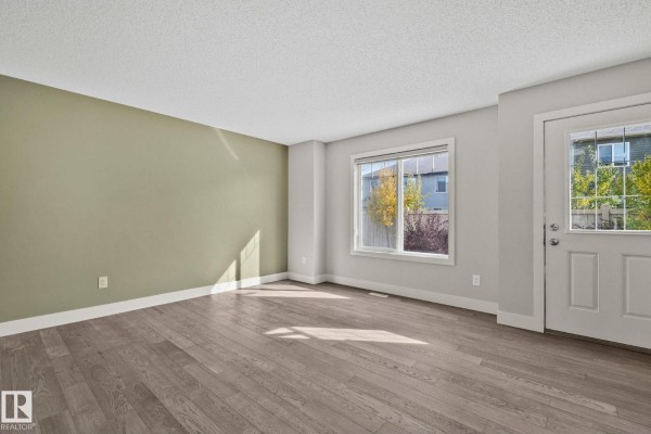 #21 2922 Maple Wy Nw, Edmonton, AB T6T1A5 Photo 4
