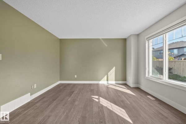 #21 2922 Maple Wy Nw, Edmonton, AB T6T1A5 Photo 5