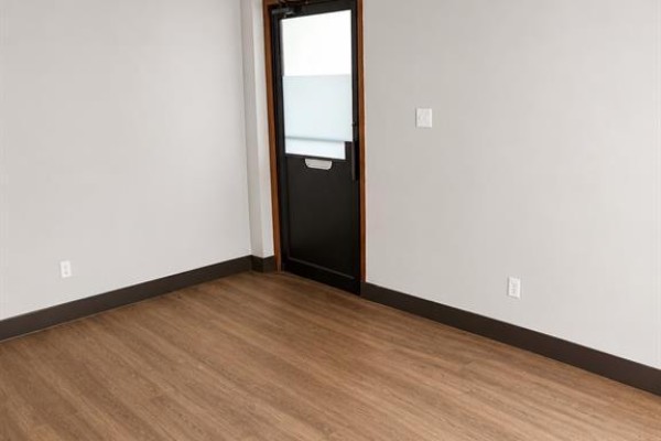 21 Arnold Street Unit# 1, Wallaceburg, ON N8A3P3 Photo 4