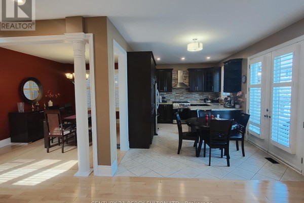 Primary Bedroom - 21 Bowkett Drive, Richmond Hill, ON L4E0J7 Photo 5