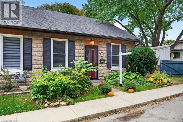 4pc Bathroom - 21 Brock Street N, Dundas, ON L9H3A6 Photo 4