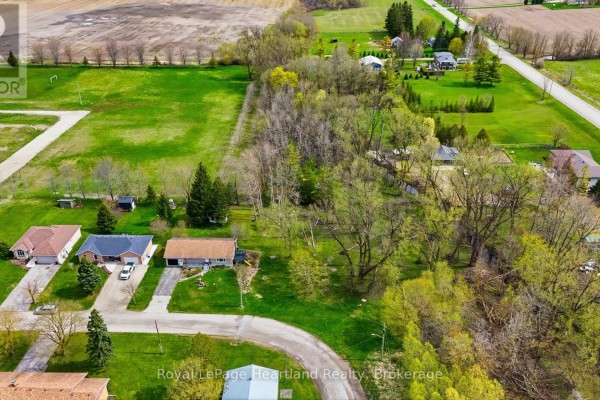 21 Brown Street S, Minto, ON, photo 2