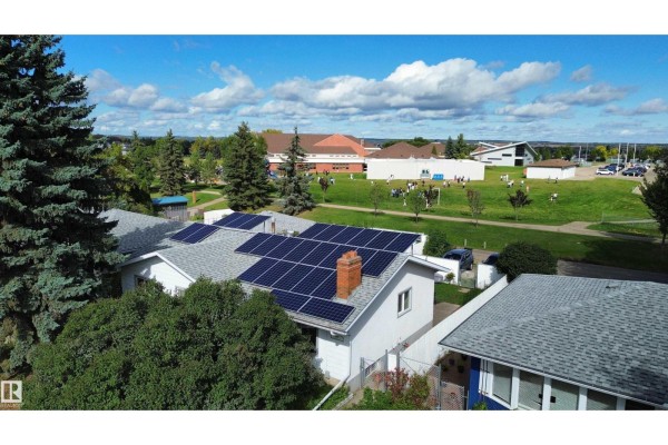 21 Burlington Av, Spruce Grove