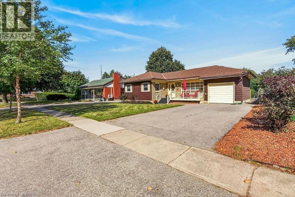 2pc Bathroom - 21 Carolina Drive, Brantford, ON N3R1X6 Photo 2