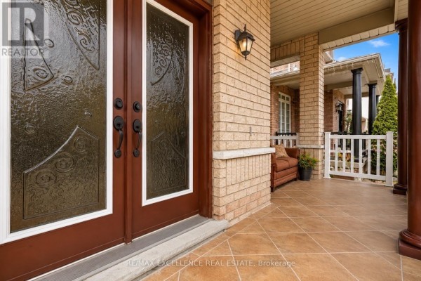 21 Castle Mountain Drive, Brampton, ON L6R2W9 Photo 5