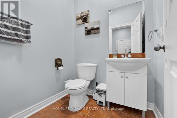 Primary Bedroom - 21 Chalkfarm Crescent, Brampton, ON L7A3V8 Photo 4