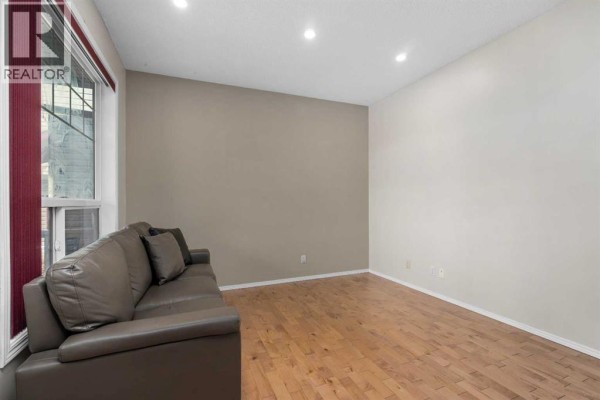 Pantry - 21 Citadel Meadow Close Nw, Calgary, AB T3G4V9 Photo 3