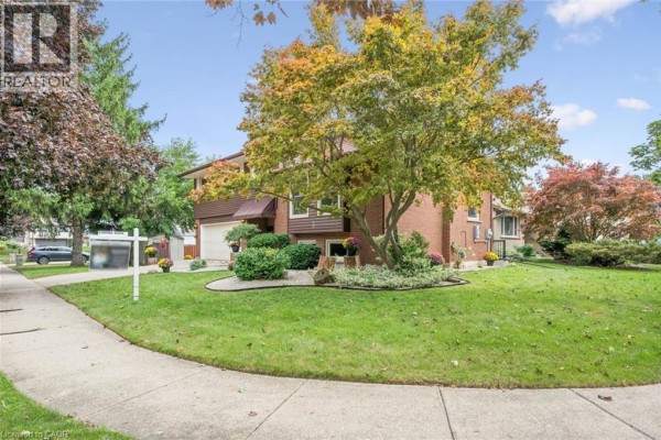 4pc Bathroom - 21 Colebrook Court, Kitchener, ON N2E1Y8 Photo 3