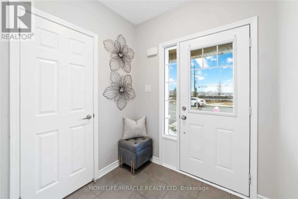 21 Donlamont Circle, Brampton, ON, photo 2