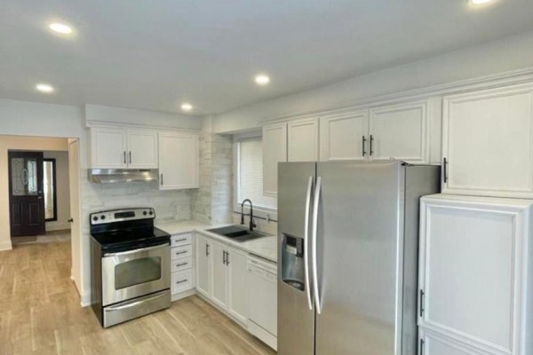 21 Ecclestone Drive, Brampton, ON, photo 3