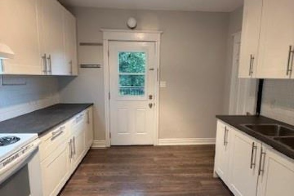 3pc Bathroom - 21 Gage Avenue S Unit# 2, Hamilton, ON L8M3C7 Photo 4