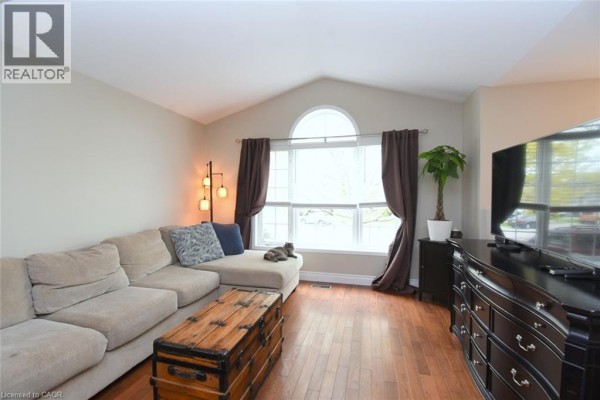 Bedroom - 21 Glengary Crescent, Caledonia, ON N3W2L7 Photo 4