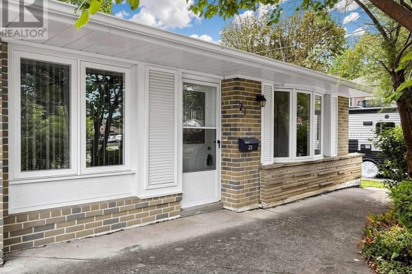 Primary Bedroom - 21 Grove Park Crescent, Toronto, ON M2J2C7 Photo 4