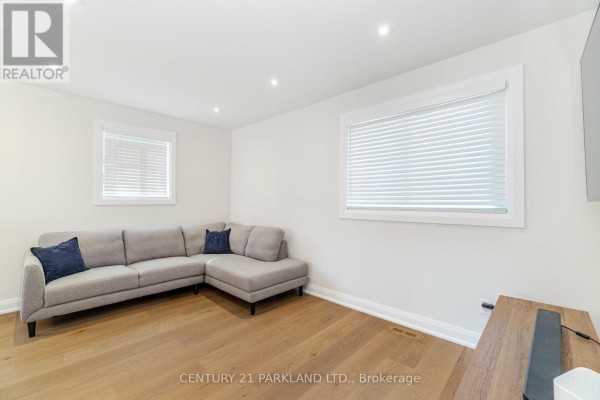 Family room - 21 Heda Court, Whitby, ON L1N5Y9 Photo 5