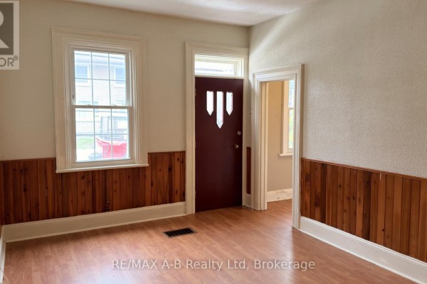 Bedroom - 21 Henry Street, Cambridge, ON N1R3V8 Photo 3
