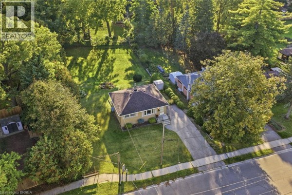 21 Hillcrest Avenue, Brantford, ON, photo 2
