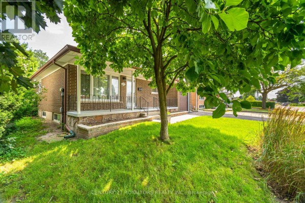 21 Jersey Avenue, Brampton, ON, photo 2