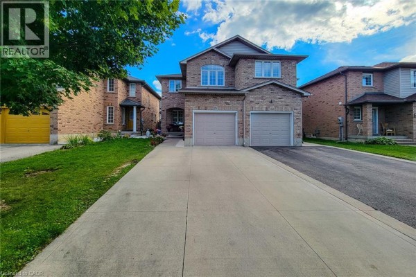 21 Jonathon Court, Hamilton, ON, photo 3