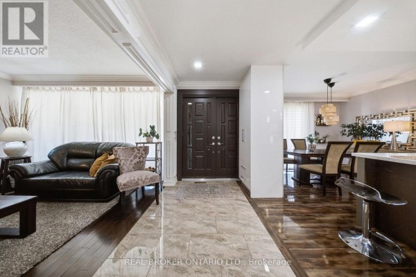 21 Kendleton Drive, Toronto, ON, photo 3