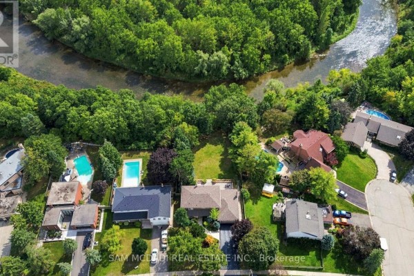21 Kenninghall Boulevard, Mississauga, ON L5N1J5 Photo 2
