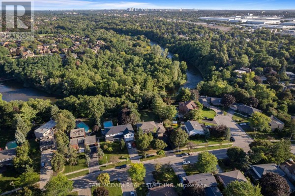 21 Kenninghall Boulevard, Mississauga, ON L5N1J5 Photo 3