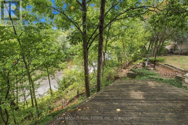 21 Kenninghall Boulevard, Mississauga, ON L5N1J5 Photo 5