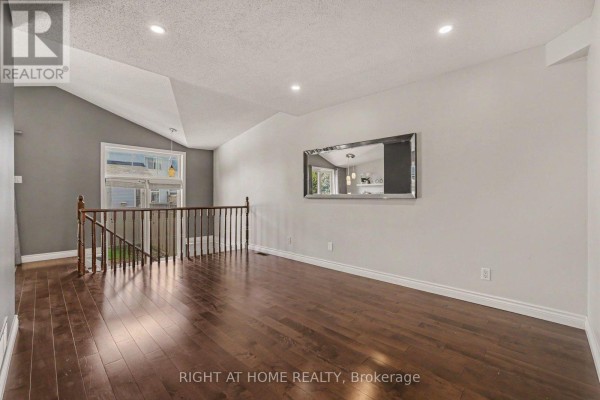 Eating area - 21 Kettleby Street, Ottawa, ON K2K3C4 Photo 4