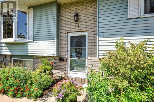 Bedroom 2 - 21 Korlea Crescent, Orillia, ON L3V7K3 Photo 4