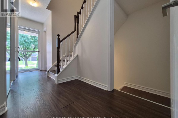 Living room - 21 Mccullock Crescent, Ajax, ON L1T3X1 Photo 5