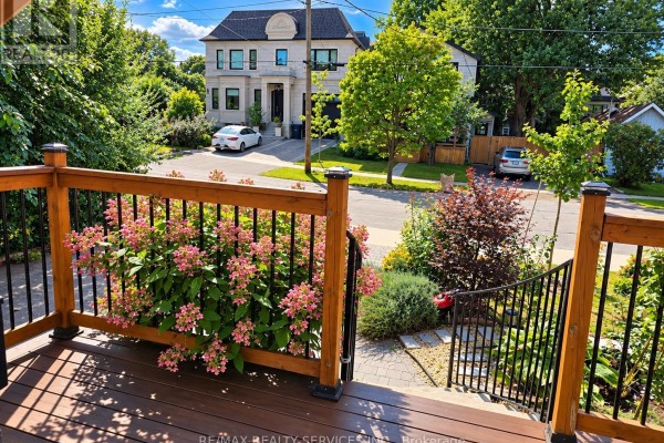21 Mcintosh Avenue, Toronto, ON, photo 3