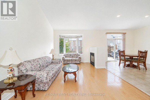 Family room - 21 Mira Vista Place, Vaughan, ON L4H1K9 Photo 4