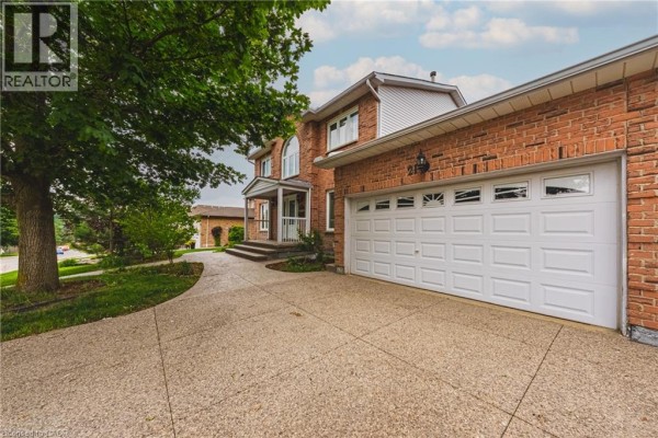 21 Moss Boulevard, Dundas, ON, photo 3