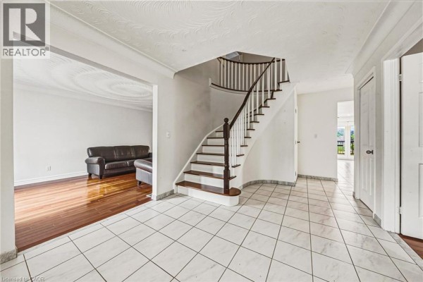 Recreation room - 21 Moss Boulevard, Dundas, ON L9H6S3 Photo 5