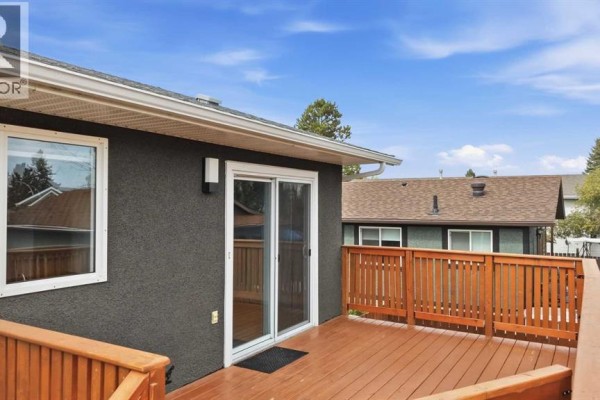 Kitchen - 21 Parkland Drive, Sylvan Lake, AB T4S1J5 Photo 4