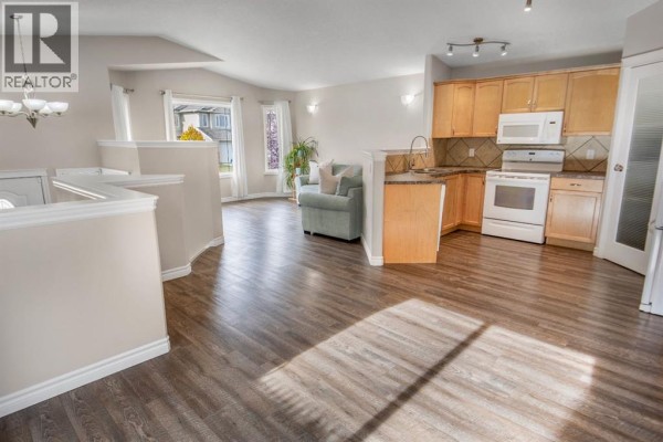 3pc Bathroom - 21 Pinnacle Crossing, Grande Prairie, AB T8W0A9 Photo 5