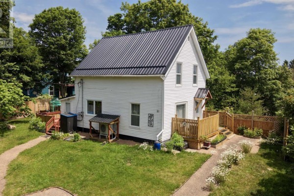 Mud room - 21 Prince Street, Parrsboro, NS B0M1S0 Photo 4