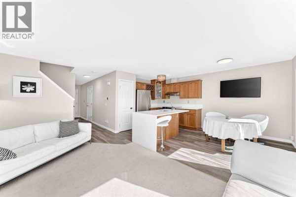 Living room - 21 Rocky Vista Circle Nw, Calgary, AB T3G5B7 Photo 3