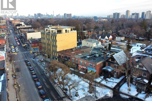 21 St. John's Road, Toronto, ON M6P1T7 Photo 4