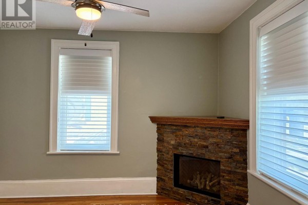 Living room - 21 Sussex Street N, Kawartha Lakes, ON K9V4H3 Photo 3