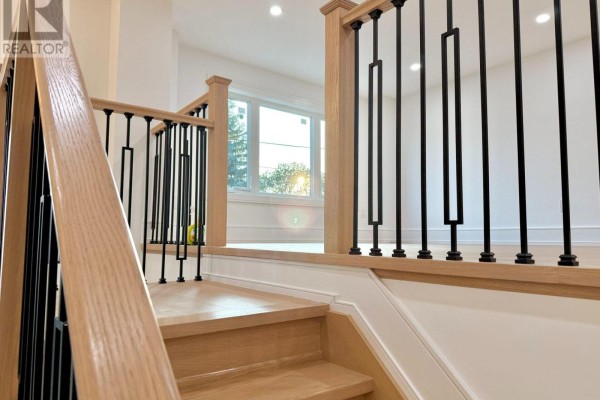 Family room - 21 Vanbrugh Avenue, Toronto, ON M1N3S8 Photo 3