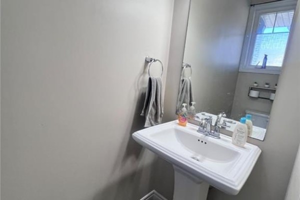 3pc Bathroom - 21 Vic Chambers Place, Paris, ON N3L0E6 Photo 4