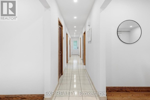 Bedroom 2 - 21 Wallasey Avenue, Toronto, ON M9M1E1 Photo 5