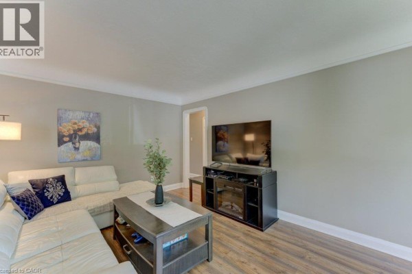 3pc Bathroom - 21 Waverly Road, Kitchener, ON N2G2E1 Photo 5