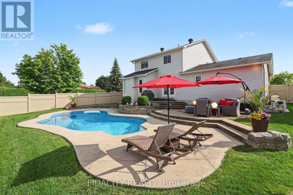 21 West Ridge Drive, Ottawa, ON K2S1S4 Photo 2